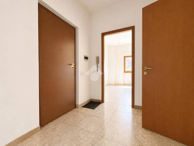 Trilocale in vendita a Cosenza viale Magna Grecia, 9, Stadio Città 2000