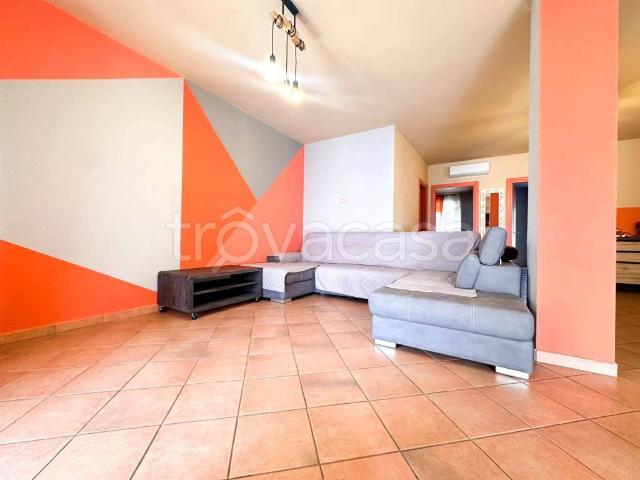 Trilocale in vendita a Desenzano del Garda, Desenzano del Garda