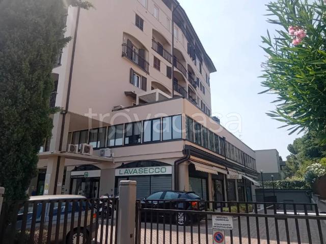 Trilocale in vendita a Desenzano del Garda, Desenzano del Garda