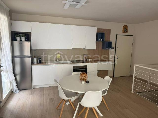 Trilocale in vendita a Desenzano del Garda, Desenzano del Garda
