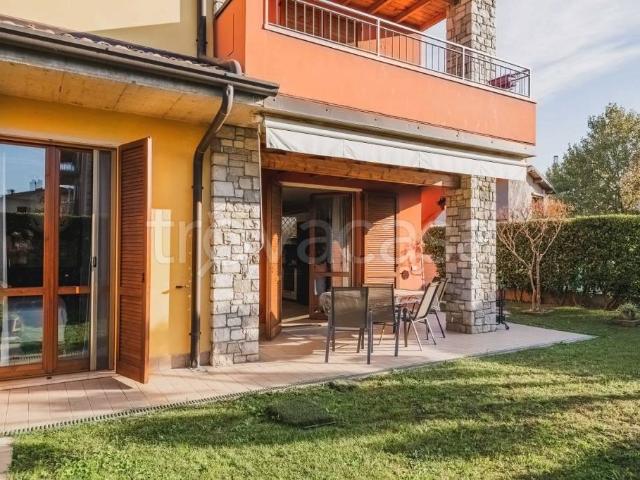 Trilocale in vendita a Desenzano del Garda via Venezia, 51, Rivoltella