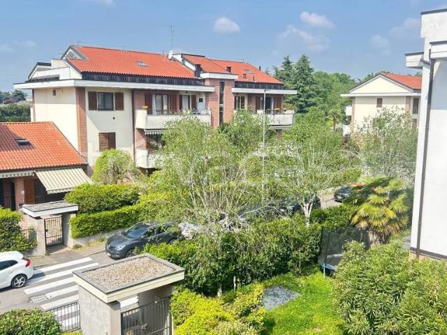 Trilocale in vendita a Desio via Martiri delle Foibe