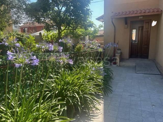 Trilocale in vendita a Falconara Marittima via Guglielmo Marconi, Centro