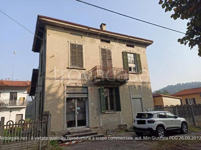 Trilocale in vendita a Fino Mornasco via Dogana, 5