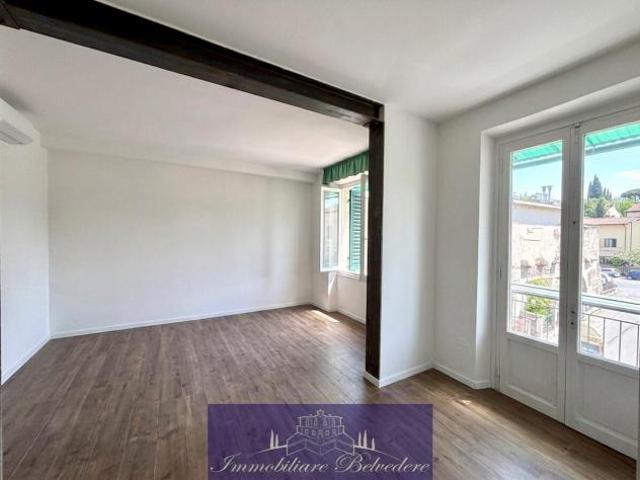 Trilocale in vendita a Firenze, Galluzzo