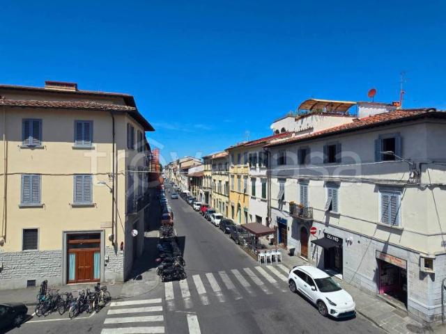 Trilocale in vendita a Firenze via Giacomo Zanella, Ponte alla Vittoria