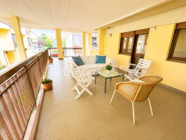 Trilocale in vendita a Firenze via Kyoto, 27, Europa