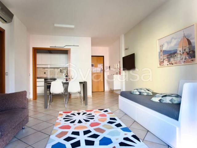 Trilocale in vendita a Firenze via Valdinievole, Novoli