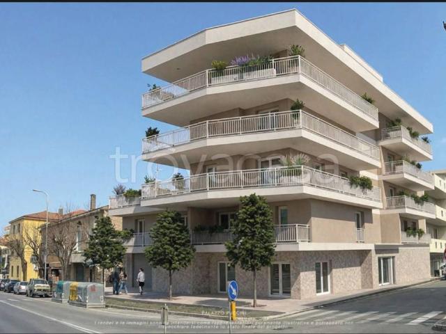 Trilocale in vendita a Follonica via Giacomo Puccini