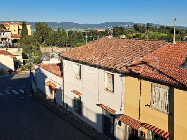 Trilocale in vendita a Gabbro, Rosignano Marittimo