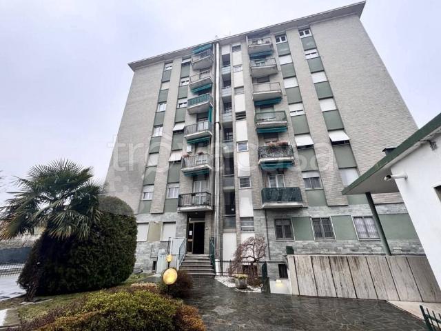 Trilocale in vendita a Gallarate via Andrea Costa, Cascinetta