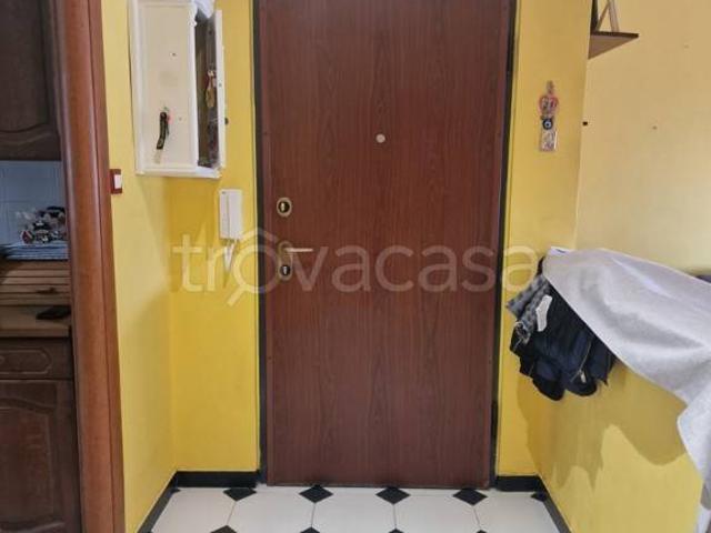Trilocale in vendita a Genova via Carlo Emery, Marassi