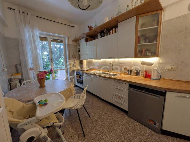 Trilocale in vendita a Genova via Giovanni Opisso, Pegli