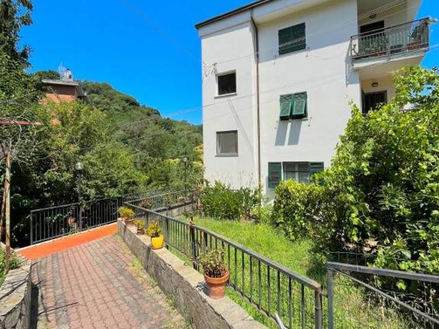 Trilocale in vendita a Genova via dei Molinussi, 24, Bolzaneto