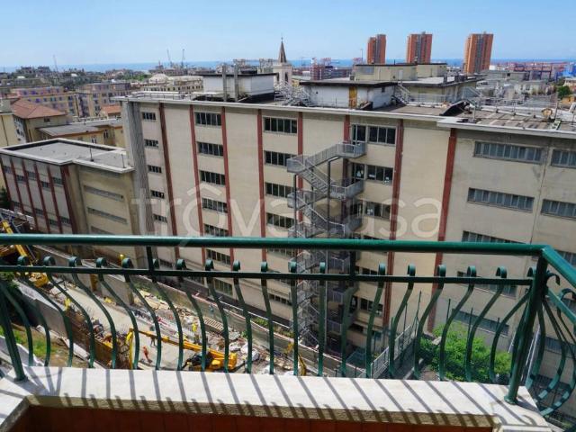 Trilocale in vendita a Genova via dei Landi, 16, Sampierdarena