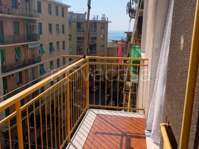 Trilocale in vendita a Genova via dei sessanta, 22, Cornigliano