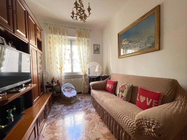 Trilocale in vendita a Genova via Erpidio Berno, 116, San Fruttuoso