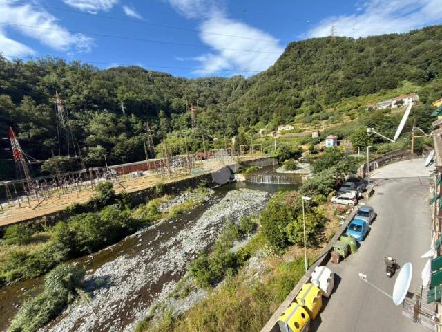 Trilocale in vendita a Genova via fabbriche, 85, Fiorino