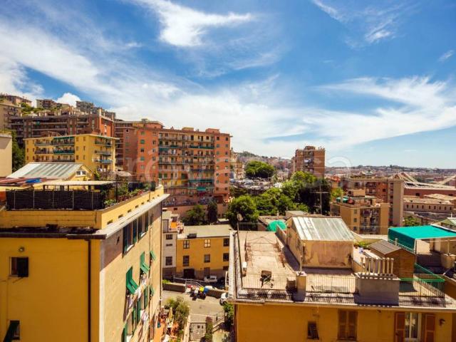 Trilocale in vendita a Genova via Monterosso, 9, Bolzaneto