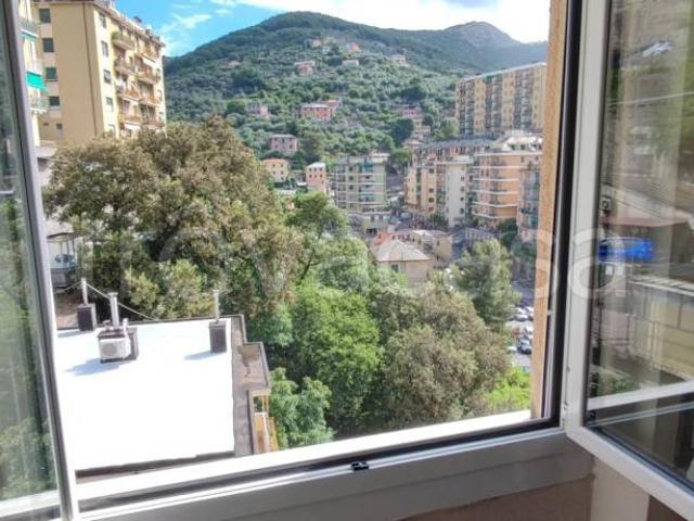 Trilocale in vendita a Genova via Portazza, Quezzi