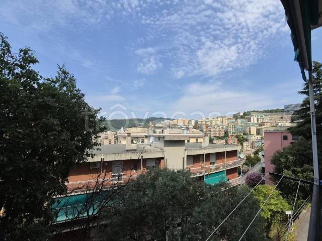 Trilocale in vendita a Genova via Paolo Magretti, 29, Marassi