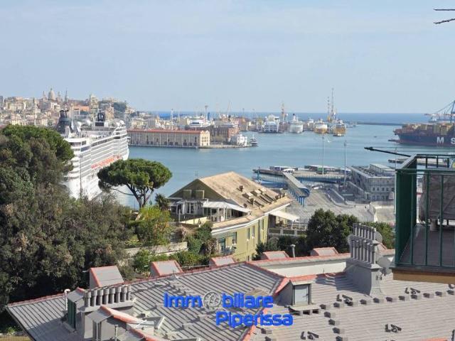 Trilocale in vendita a Genova via Venezia, 12B, Dinegro