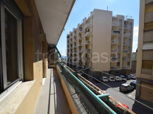 Trilocale in vendita a Genova, Voltri