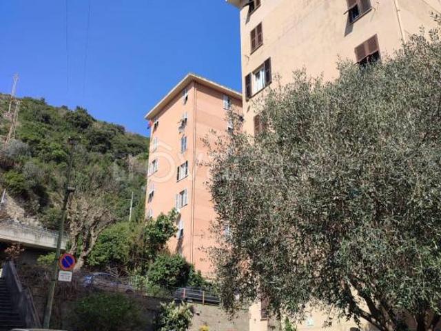 Trilocale in vendita a Genova, Borgoratti