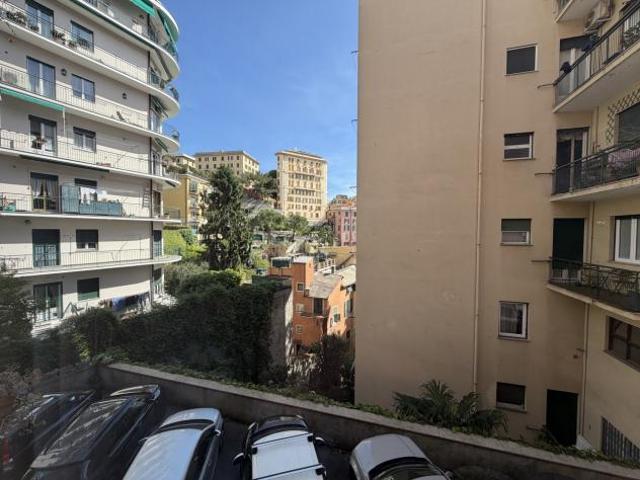 Trilocale in vendita a Genova, Castelletto