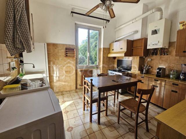 Trilocale in vendita a Genova, Cornigliano