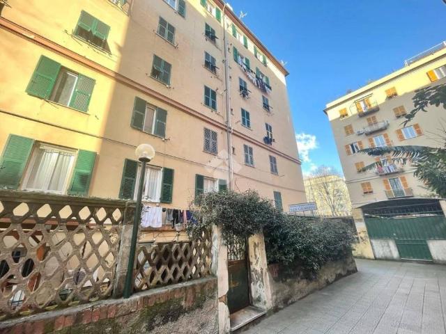 Quadrilocale in vendita a Genova corso Torino, 52, Foce