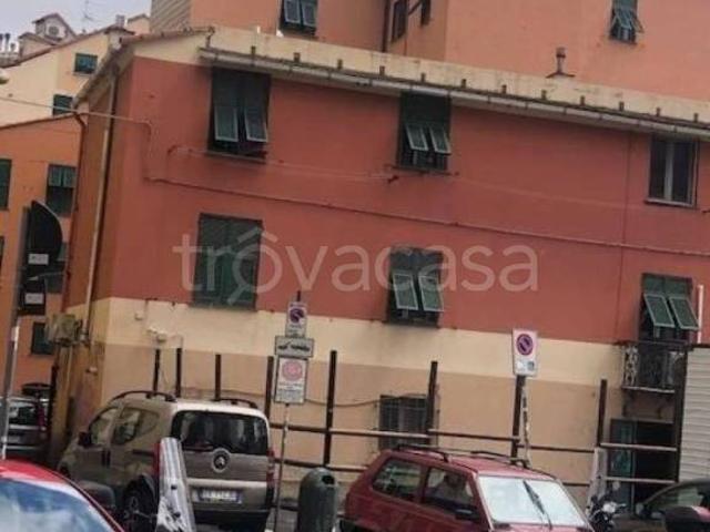 Trilocale in vendita a Genova piazza Raggi, Manin