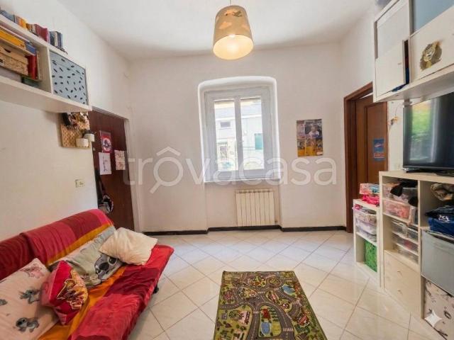 Trilocale in vendita a Genova, Quarto