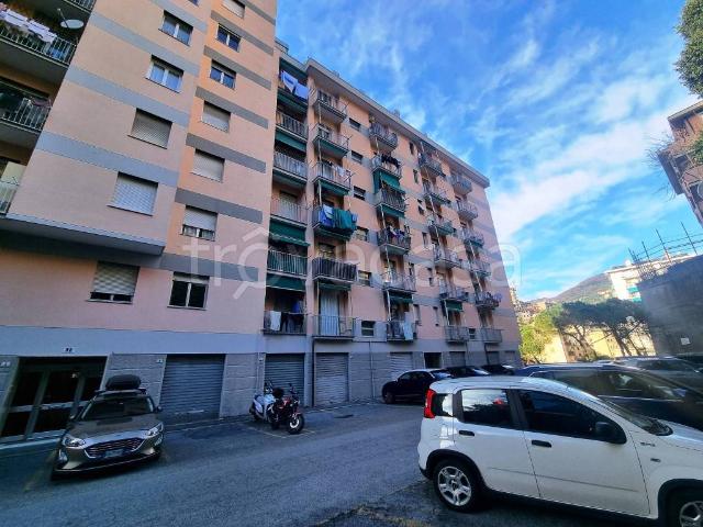 Trilocale in vendita a Genova, Quezzi