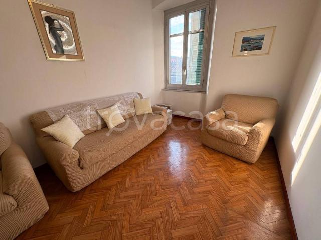 Trilocale in vendita a Genova, Rivarolo