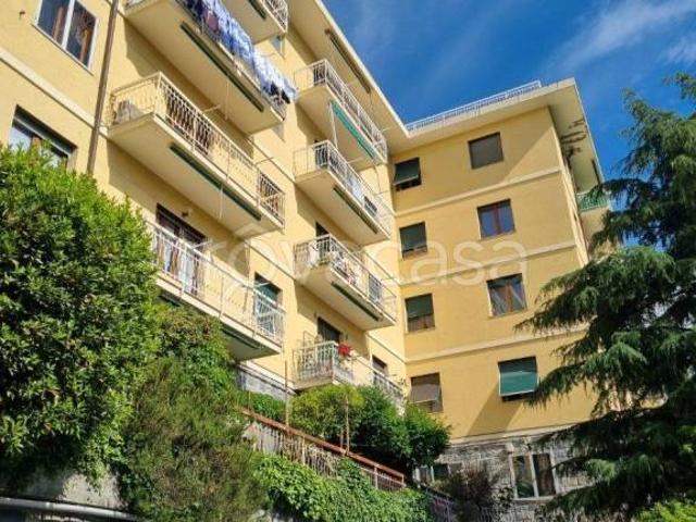 Trilocale in vendita a Genova, Sestri Ponente