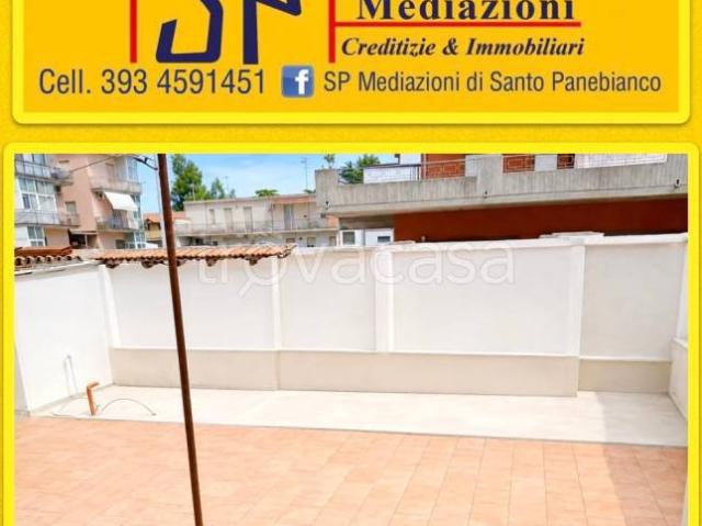 Trilocale in vendita a Giarre corso Sicilia