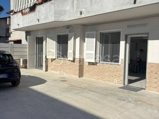 Trilocale in vendita a Giugliano in Campania via Ripuaria, Varcaturo