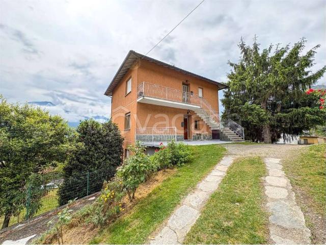 Trilocale in vendita a Gravedona ed Uniti via Giussanico, 20