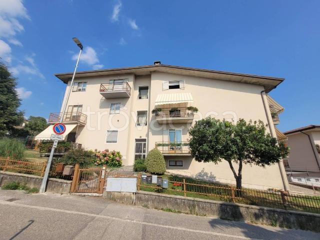 Trilocale in vendita a Grezzana via Cerzuni di Azzago