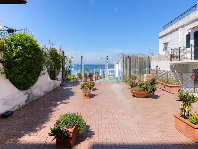 Trilocale in vendita a Ischia Porto, Ischia