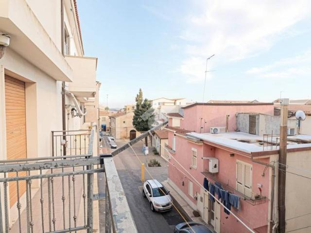 Trilocale in vendita a Isola di Capo Rizzuto via Roma, 8, Le Castella