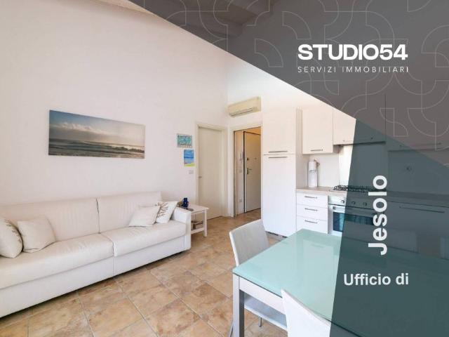 Trilocale in vendita a Jesolo via Tredici Martiri, 2