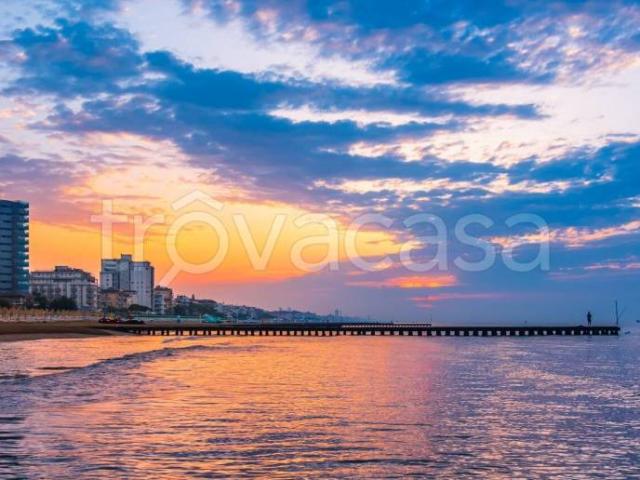 Trilocale in vendita a Jesolo piazza Brescia