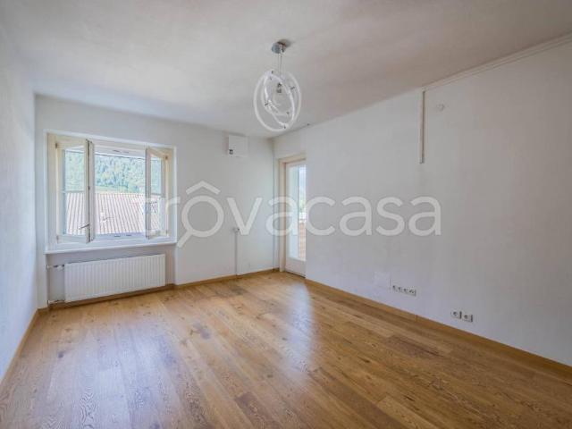 Trilocale in vendita a Lasa via Venosta
