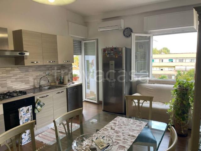 Trilocale in vendita a Latina via Marchiafava, 25, Nicolosi