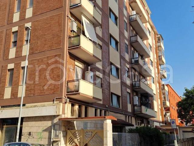 Trilocale in vendita a Latina via Vincenzo Monti, 18, Centro città