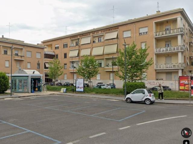 Trilocale in vendita a Latina piazza Bruno Buozzi, Centro città