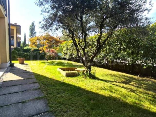 Trilocale in vendita a Lazise via Rissette, Pacengo