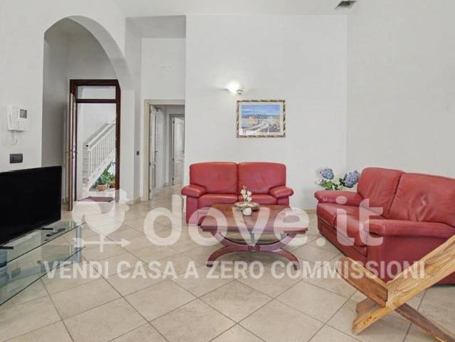 Trilocale in vendita a Lecce, Poligono Via San Cesario